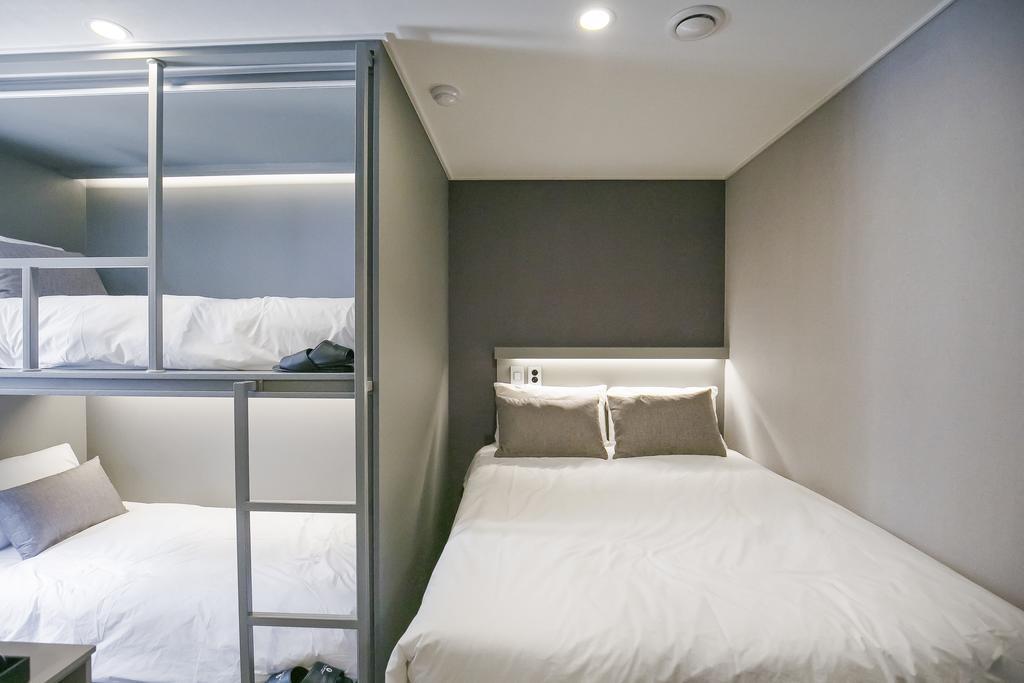 Guest house Philstay Myeongdong Station 2*